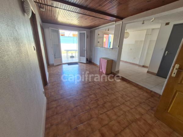 A vendre Villa 4 faces 157m2+T3 indépendant+piscine+Terrain 1200m2-Vue imprenable sur la pinède-Nissan-lez-ensérune (34440)