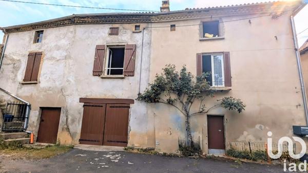 Maison de village 5 pièces de 120 m² à Saint-Germain-Lembron (63340)