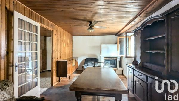 Maison de village 5 pièces de 120 m² à Saint-Germain-Lembron (63340)