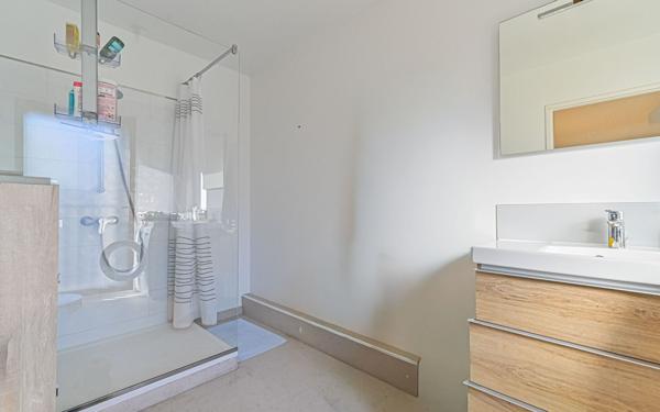 Appartement à vendre    2 pièces • 38,10 m2 Paris 20