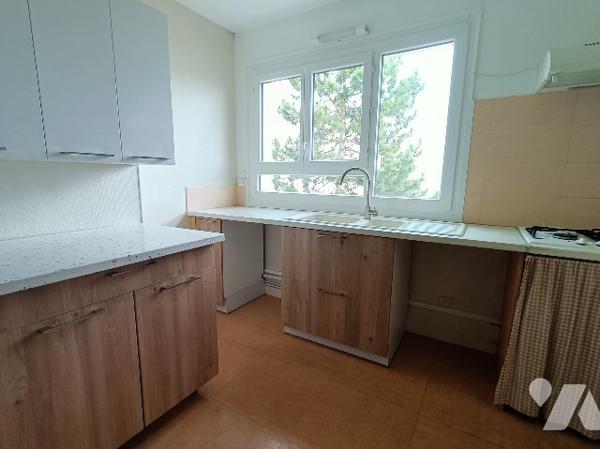 IFS Appartement 2 pièces, 3ème étage.