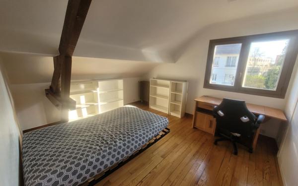 Maison à vendre    8 pièces •  Viroflay