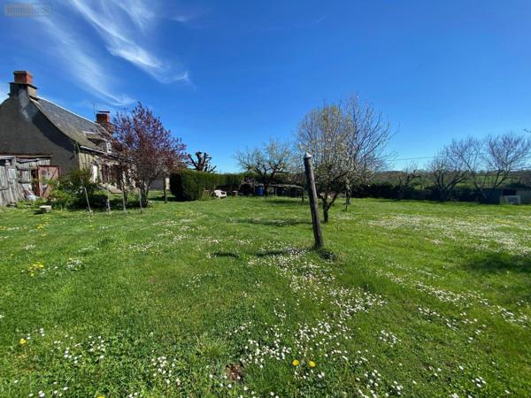 Maison à vendre à Chaussenac dans le Cantal (15700), ref : 15060/1228