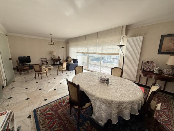 Maison 7 pièce(s) 5 chambre(s) 236.25 m²