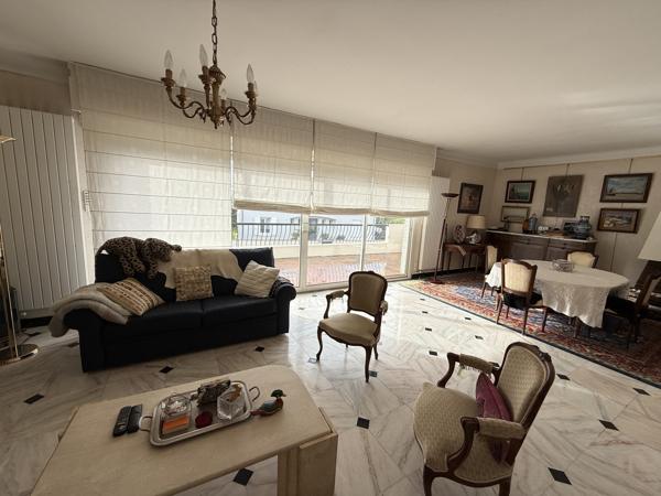 Maison 7 pièce(s) 5 chambre(s) 236.25 m²