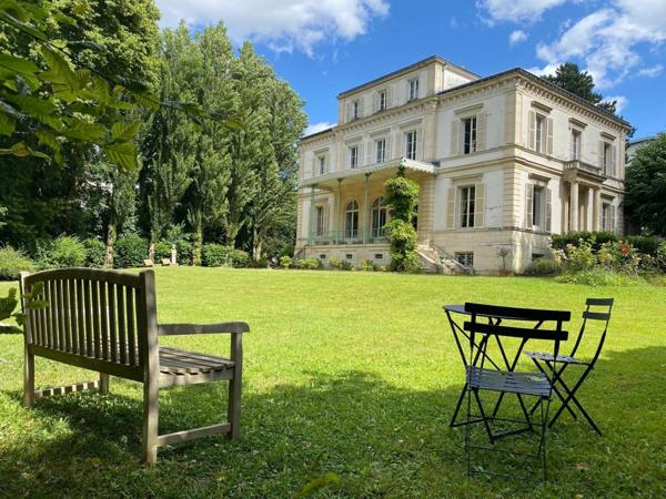 Meudon (92190) - Appartement de standing, 189m², 2 terrasses de 17 et 31m², grand jardin