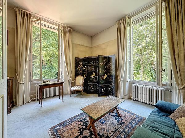 Meudon (92190) - Appartement de standing, 189m², 2 terrasses de 17 et 31m², grand jardin