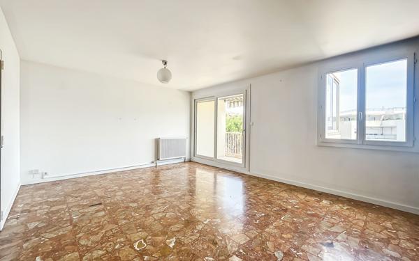 Appartement à vendre    2 pièces • 70 m2 Saint-Raphaël