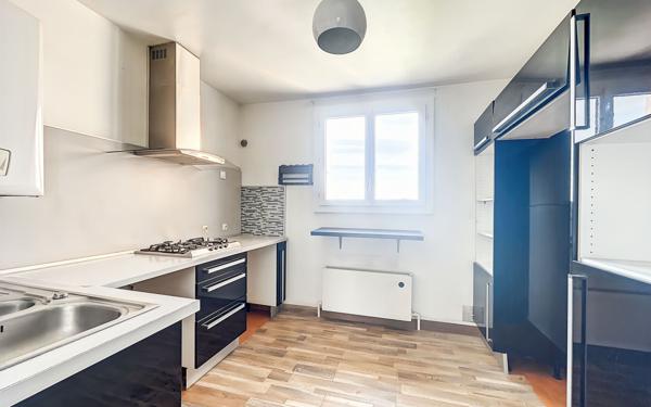 Appartement à vendre    2 pièces • 70 m2 Saint-Raphaël