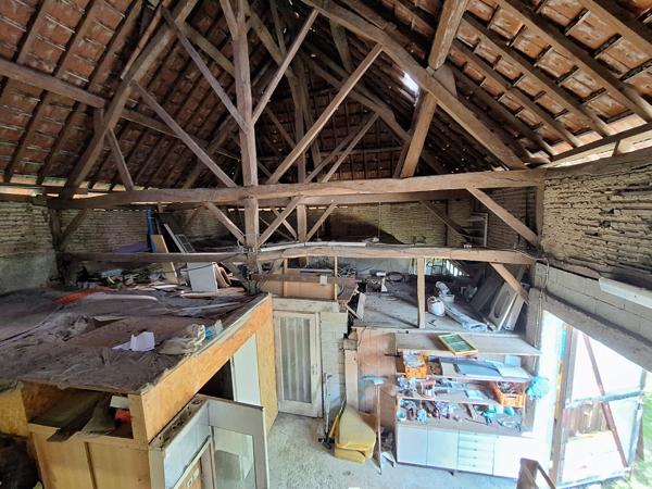 Fermette de 4 chambres avec dépendances