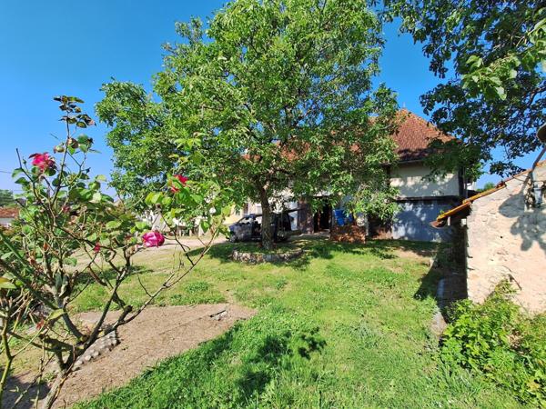 Fermette de 4 chambres avec dépendances