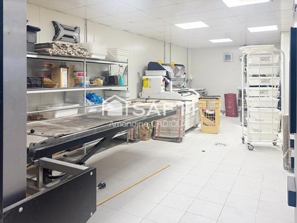 située à  Port en Bessin avec vue sur la mer