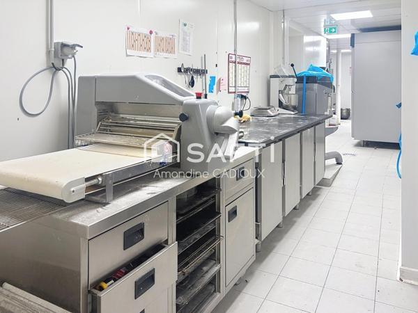 située à  Port en Bessin avec vue sur la mer