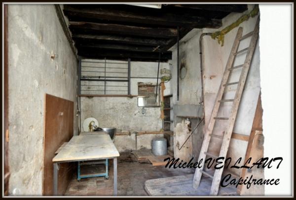 Dpt Allier (03), à vendre BESSON maison P6 de 100 m² - Terrain de 1 941,00 m² - Plain pied