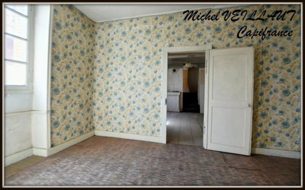 Dpt Allier (03), à vendre BESSON maison P6 de 100 m² - Terrain de 1 941,00 m² - Plain pied