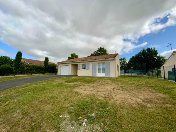 Maison de plain-pied avec piscine