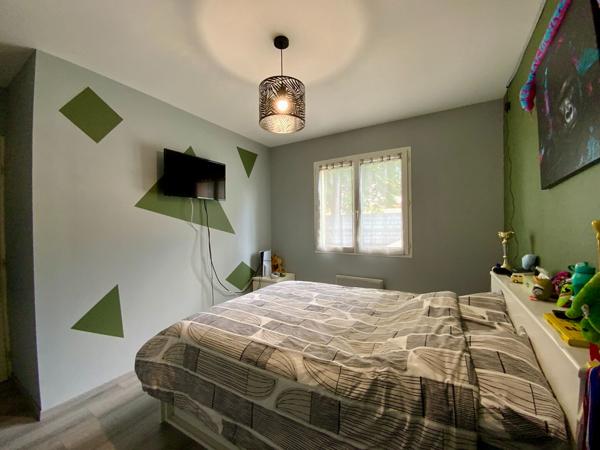 Maison de plain-pied avec piscine