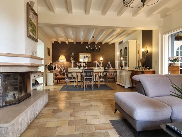 Charmante demeure avec parc paysagé de 4480m² dans la Sarthe