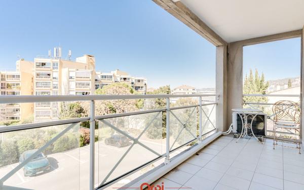 Appartement à vendre    2 pièces •  Marseille 9