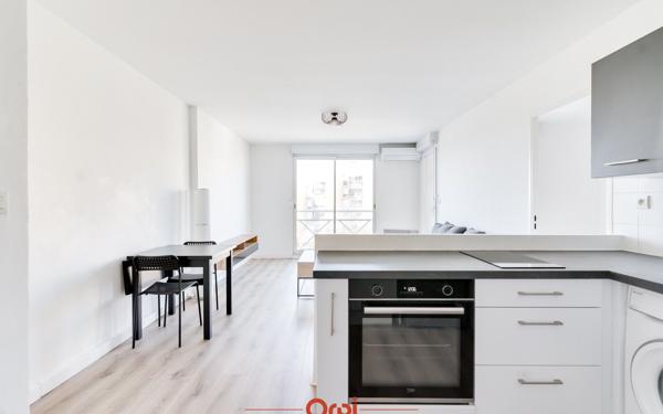 Appartement à vendre    2 pièces •  Marseille 9