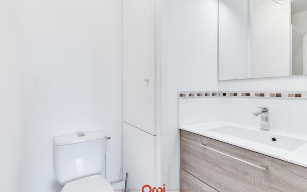 Appartement à vendre    2 pièces •  Marseille 9