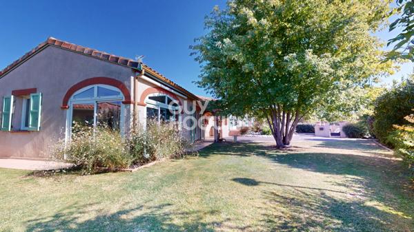 Maison T5 de plain-pied de 164 m2 sur une parcelle d'environ 1 220 m2