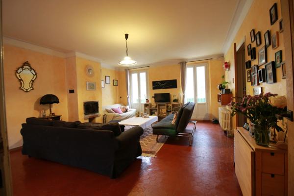 Appart 5 p, balcon, cave, grenier, centre DIGNE LES BAINS (04)