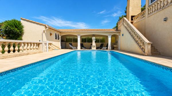 Superbe propriété de 242 m² à Cuxac-d'Aude, à seulement 10 minutes de Narbonne