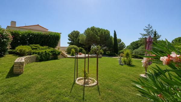 Superbe propriété de 242 m² à Cuxac-d'Aude, à seulement 10 minutes de Narbonne