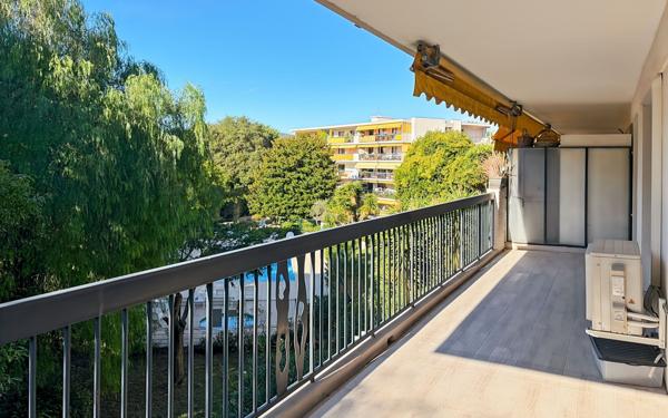 Appartement à vendre    4 pièces • 73 m2 Antibes