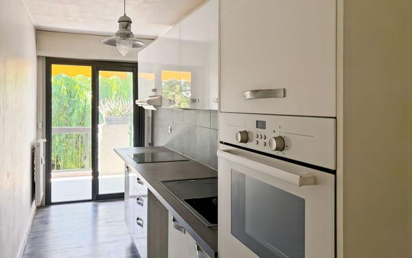 Appartement à vendre    4 pièces • 73 m2 Antibes