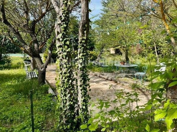 Maison avec piscine sur terrain de 5000 M2 avec Dépendances