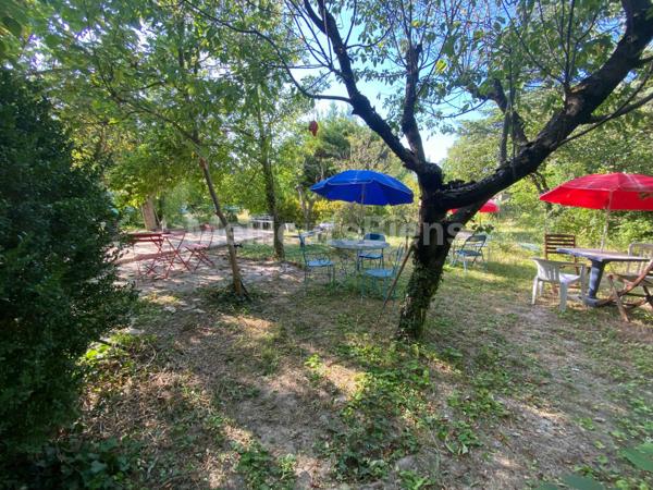 Maison avec piscine sur terrain de 5000 M2 avec Dépendances