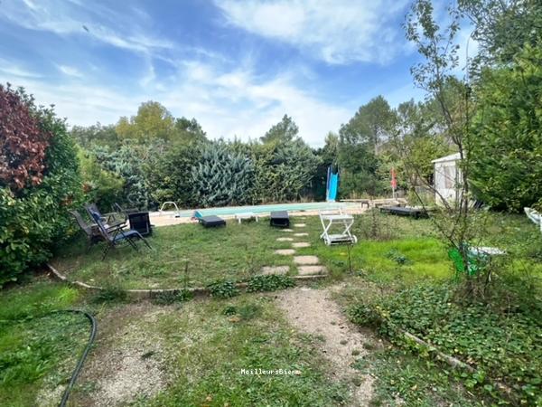 Maison avec piscine sur terrain de 5000 M2 avec Dépendances