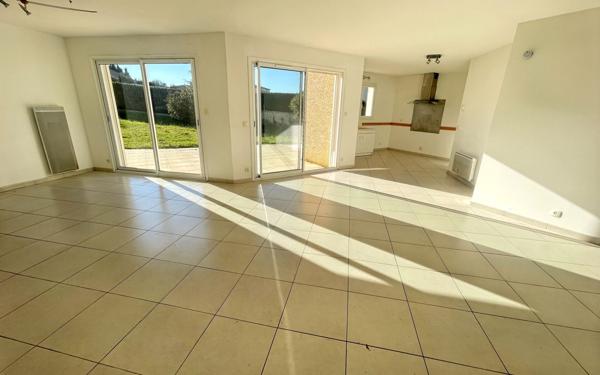 Maison à vendre    6 pièces •  Carcassonne