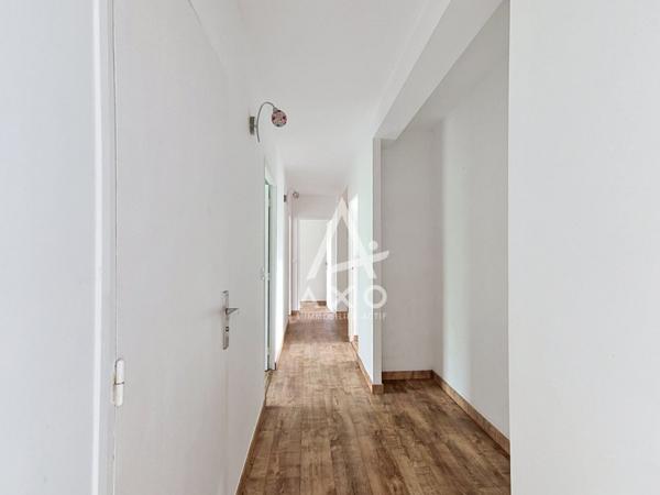 Appartement 5 pièces  Séjour double  3 chambres  Balcon  Beauvais Jeanne Hachette