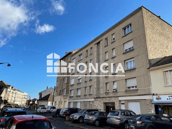 Location Appartement 2 pièces 35 m² - 8 AVENUE ARMAND DE LA ROCHETTE Melun 77000