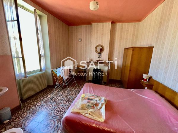 Maison mitoyenne à rénover proche centre ville d'Alès, quartier Chantilly