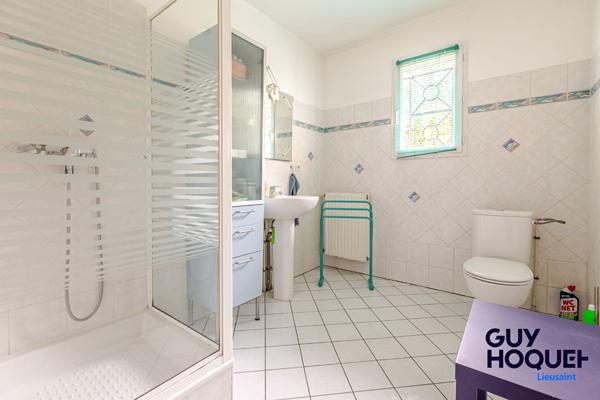 Maison spacieuse à vendre à Lieusaint - 5 chambres, jardin et garage