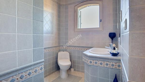 JONQUIERES Villa impeccable de 138 m² sur parcelle de 762 m² au calme absolu