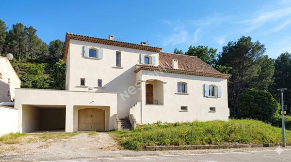 JONQUIERES Villa impeccable de 138 m² sur parcelle de 762 m² au calme absolu