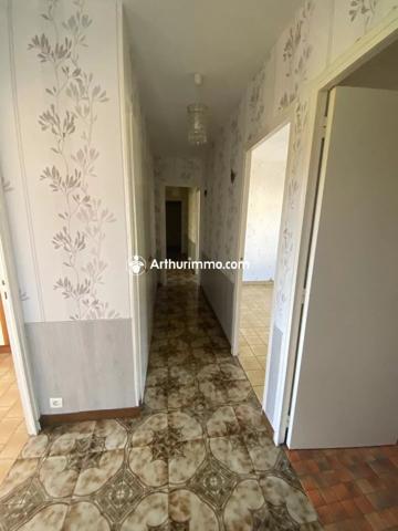 Vente                                                      Maison
                        
                     5 pièces                      85 m2                     à Matha