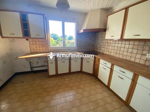 Vente                                                      Maison
                        
                     5 pièces                      85 m2                     à Matha