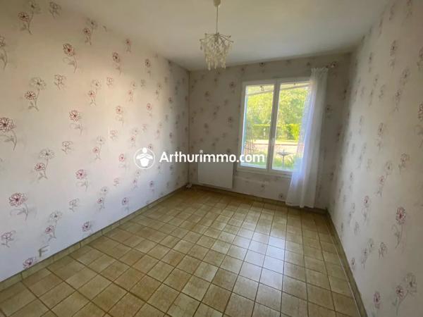 Vente                                                      Maison
                        
                     5 pièces                      85 m2                     à Matha