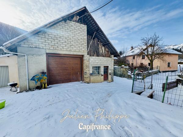 Maison à vendre 5 pièces SAINT LAURENT DU CROS (05) - Fort potentiel