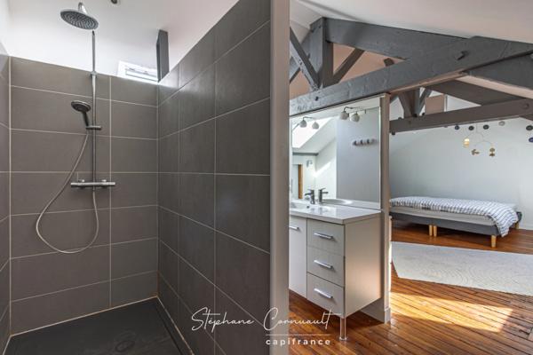 Maison de 147 m² avec piscine et jardin