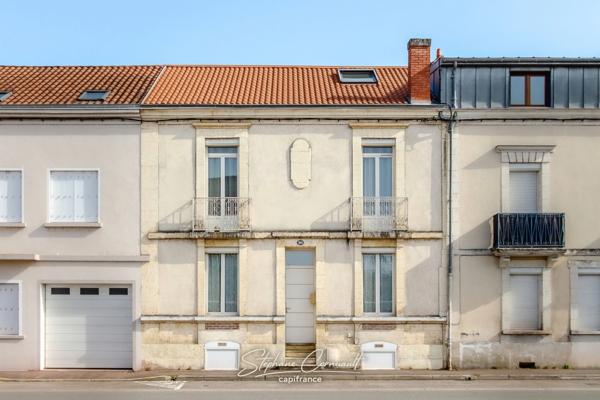 Maison de 147 m² avec piscine et jardin