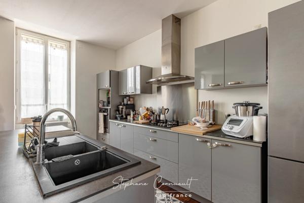 Maison de 147 m² avec piscine et jardin