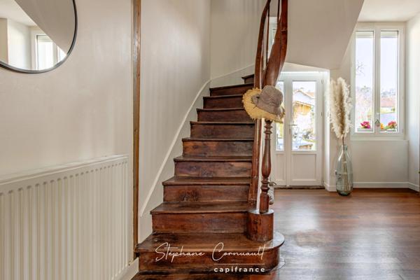 Maison de 147 m² avec piscine et jardin