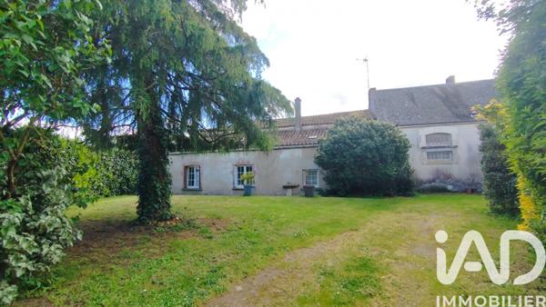 Maison à vendre 8 pièces 154 m² Saint-Cyr-des-Gâts